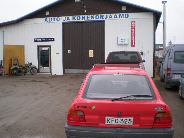 Auto- ja konekorjaamo J Saari
