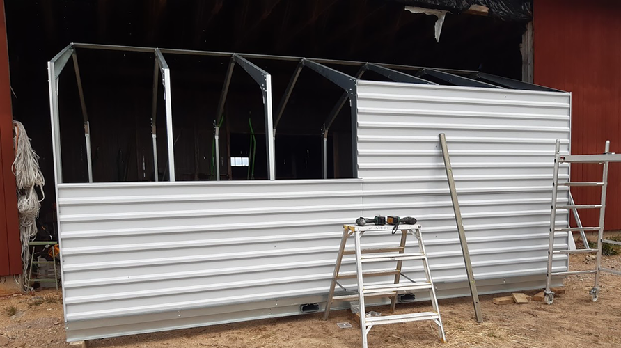 Siirrettävä eläinsuoja