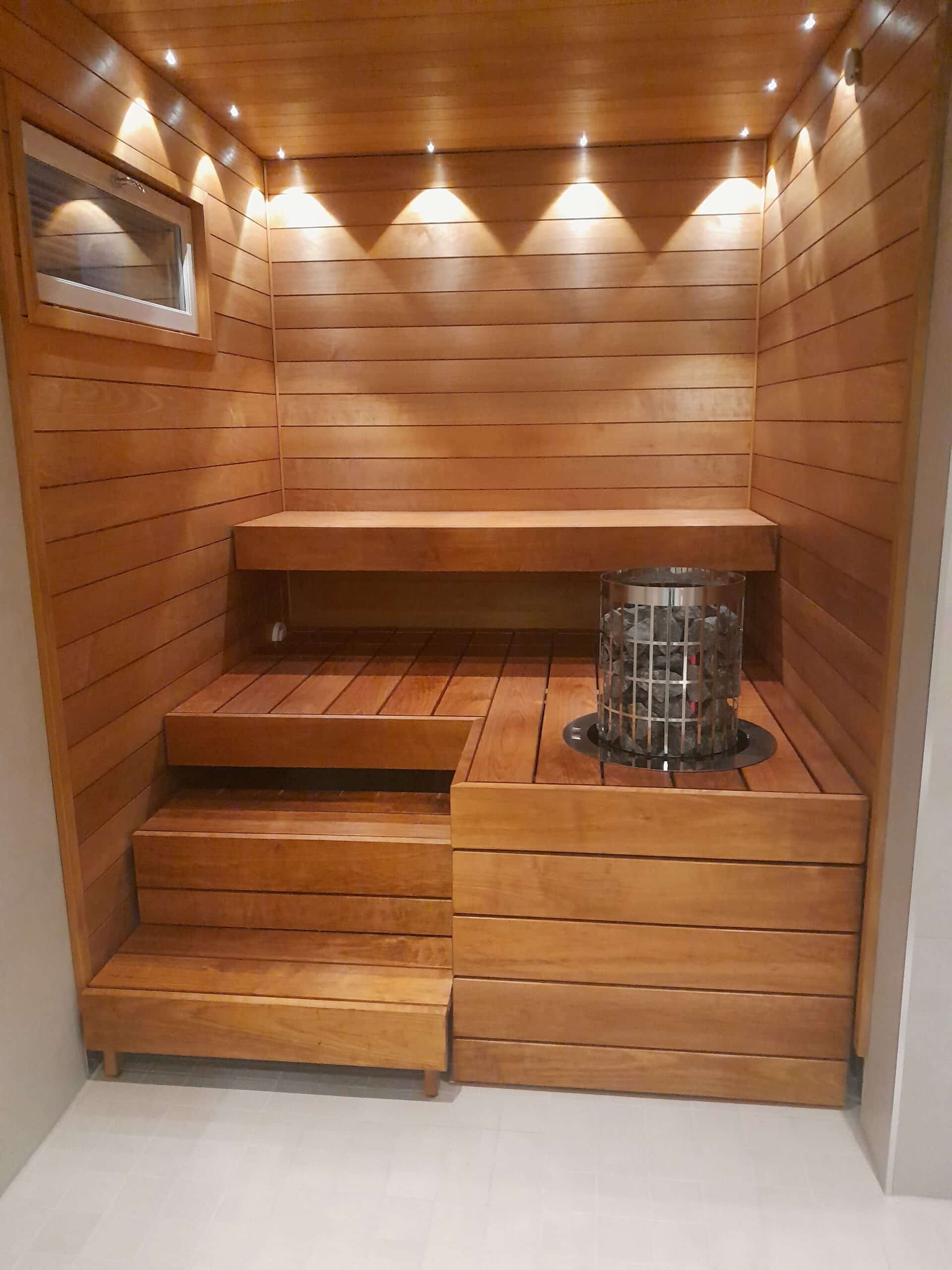 Saunaremontti valaistuksineen