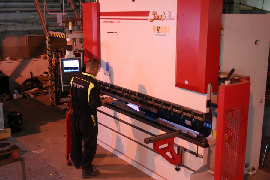 CNC-särmäyspuristin