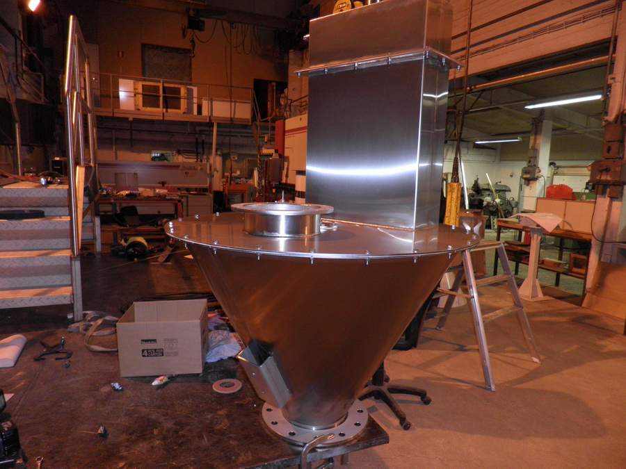 Metallityöstö - teräsrakenne