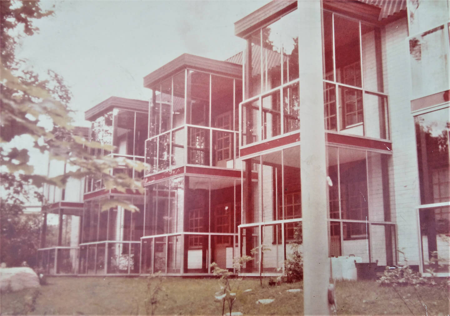 PK-Lasin ensimmäinen lasitus